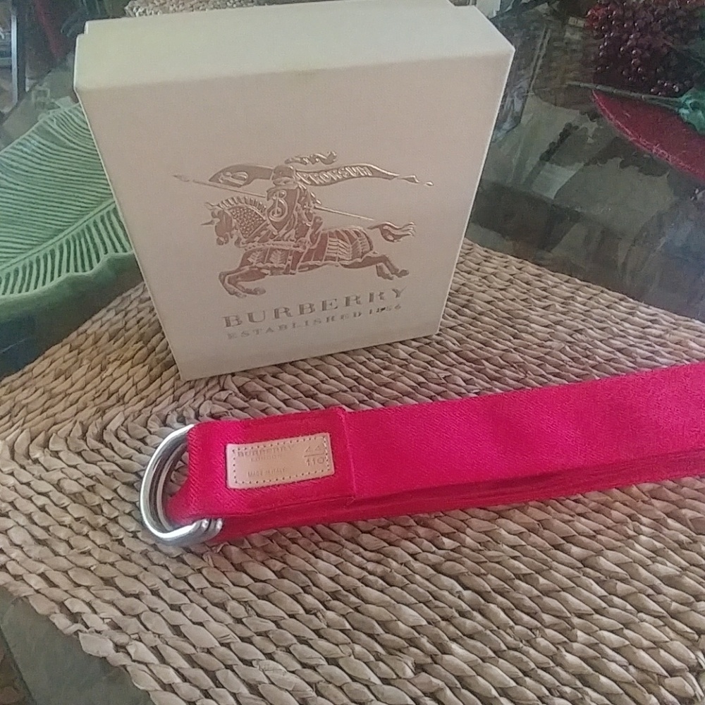 Burberry London belt